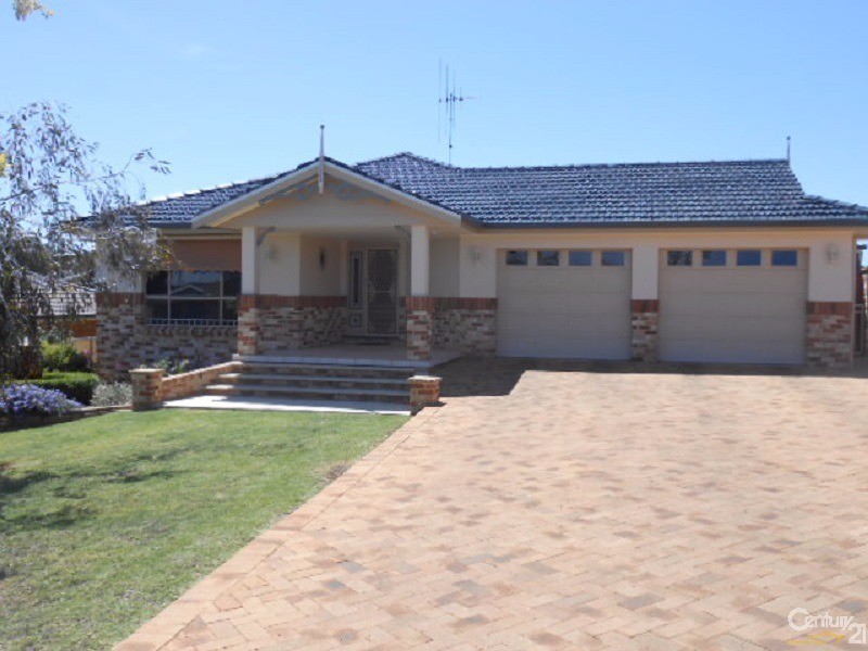 29  Glenburnie Close, Parkes NSW 2870