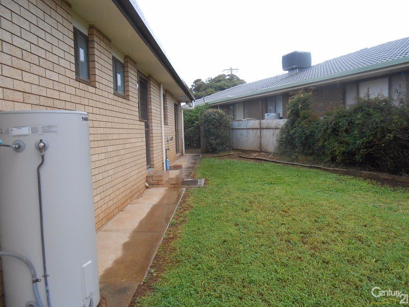 22 Brolgan Road, Parkes NSW 2870