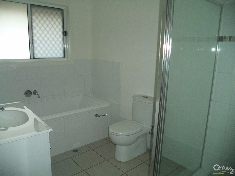 12 Warragrah Place, Parkes NSW 2870