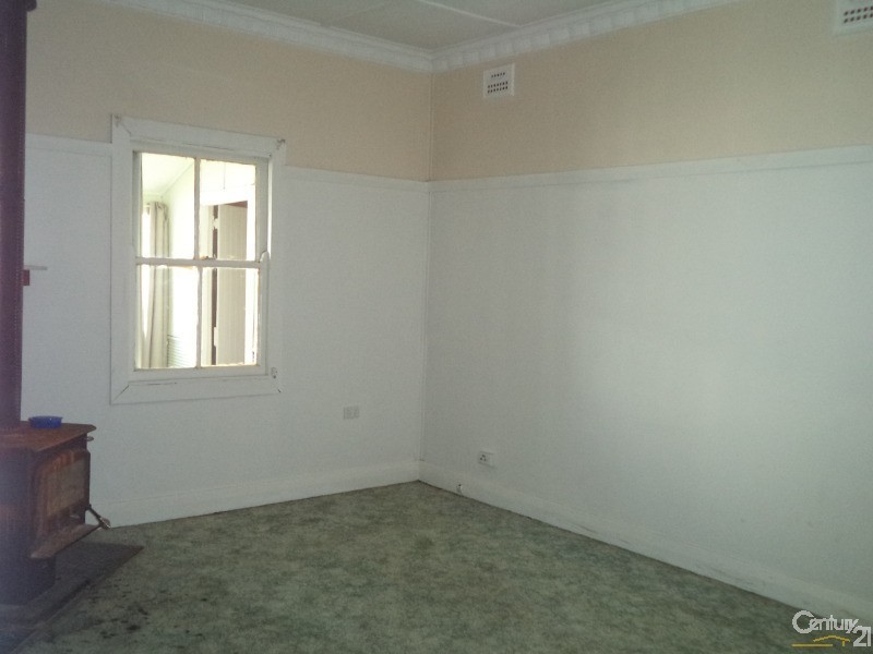 9  Melbourne Street, Parkes NSW 2870