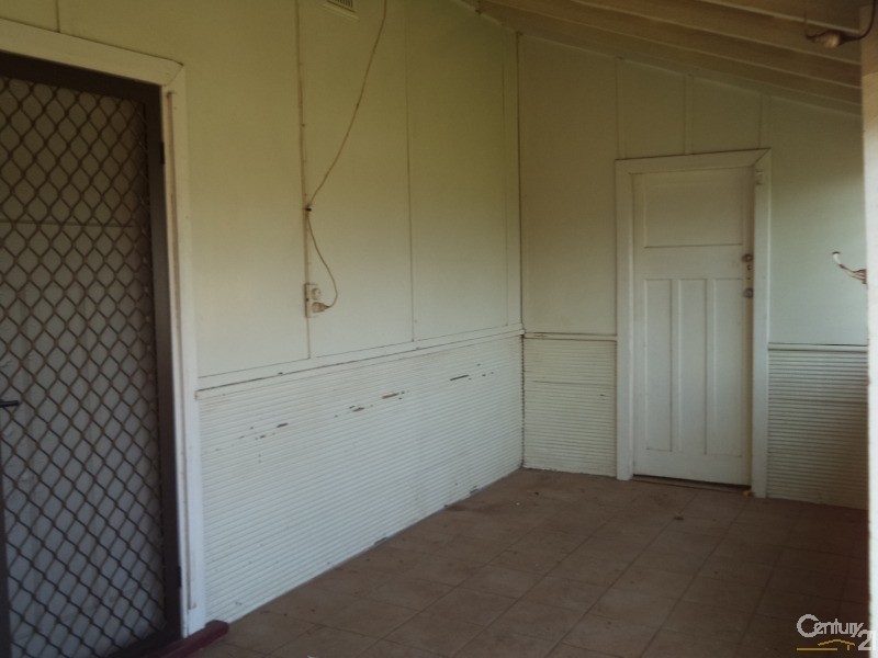 9  Melbourne Street, Parkes NSW 2870