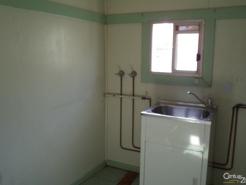 9  Melbourne Street, Parkes NSW 2870