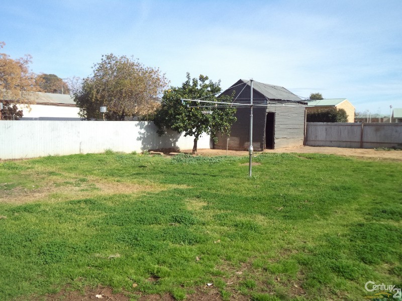 9  Melbourne Street, Parkes NSW 2870