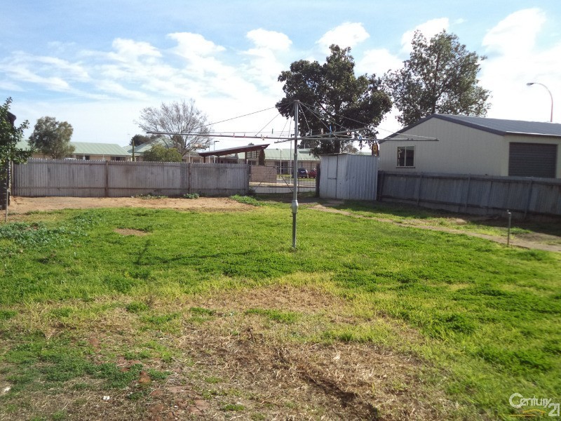 9  Melbourne Street, Parkes NSW 2870