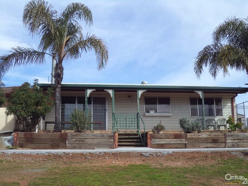 20  Howard Street, Parkes NSW 2870