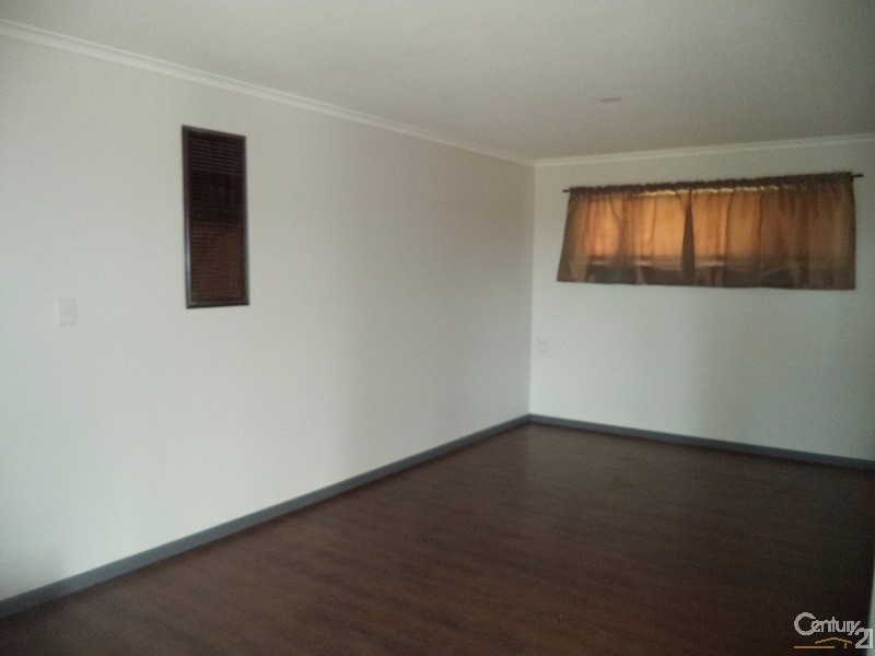 20  Howard Street, Parkes NSW 2870