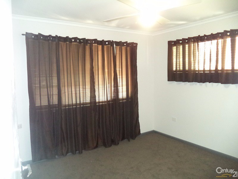 20  Howard Street, Parkes NSW 2870