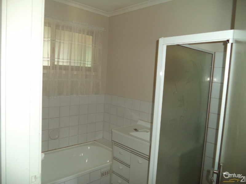20  Howard Street, Parkes NSW 2870