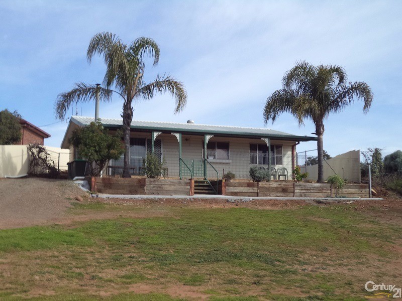 20  Howard Street, Parkes NSW 2870