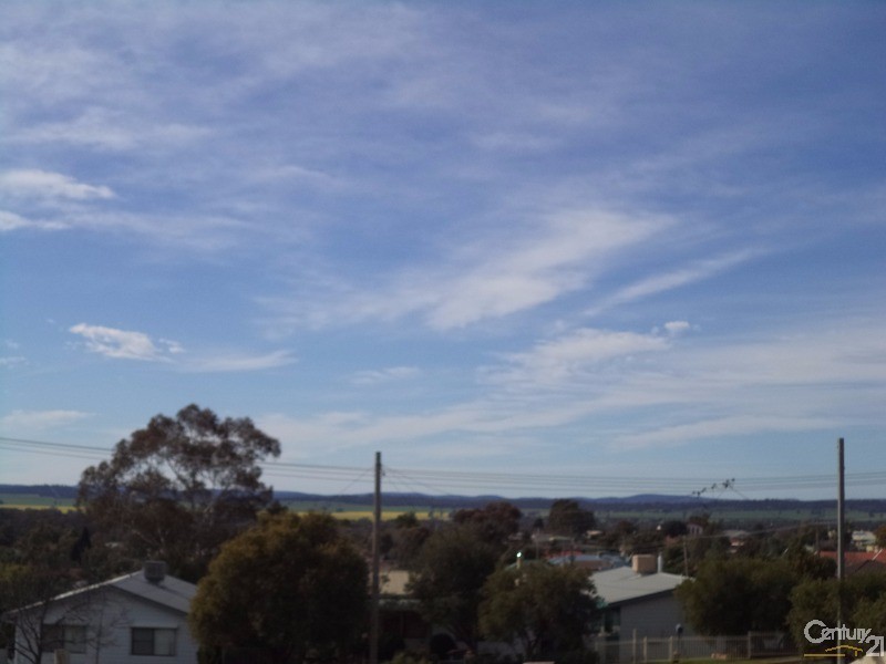 20  Howard Street, Parkes NSW 2870