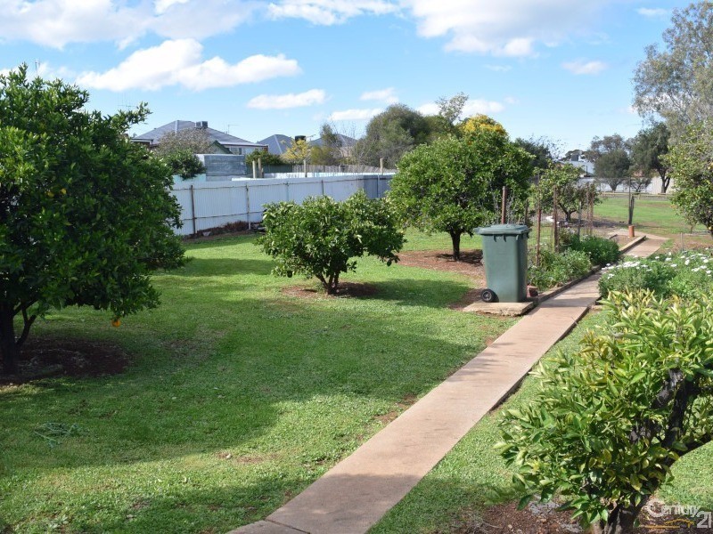 11-12 Elouera Place, Parkes NSW 2870
