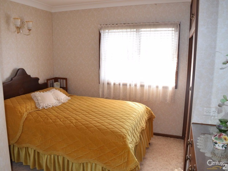 11-12 Elouera Place, Parkes NSW 2870