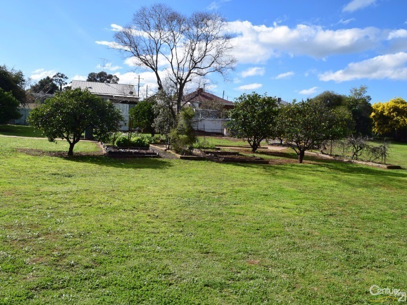 11-12 Elouera Place, Parkes NSW 2870