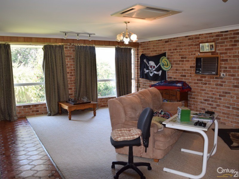 23 Bowditch Crescent, Parkes NSW 2870