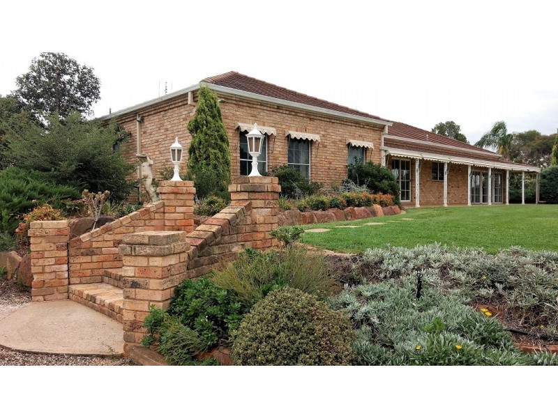 44 Jones Street, Parkes NSW 2870