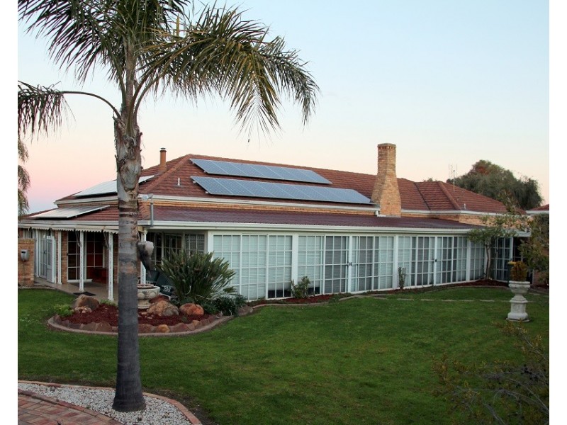 44 Jones Street, Parkes NSW 2870