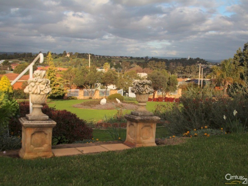 44 Jones Street, Parkes NSW 2870