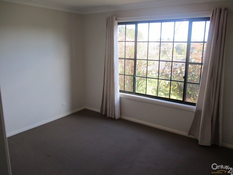 10 Ebelina Crescent, Parkes NSW 2870