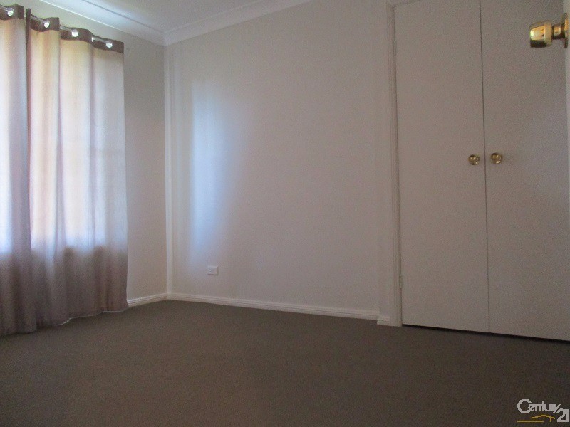 10 Ebelina Crescent, Parkes NSW 2870