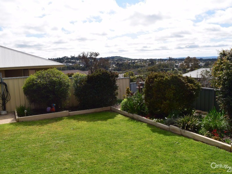 18  Vaucluse Place, Parkes NSW 2870