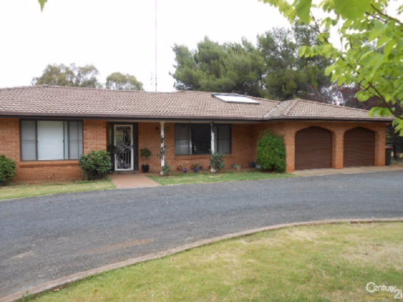 33 Kelly Road, Parkes NSW 2870