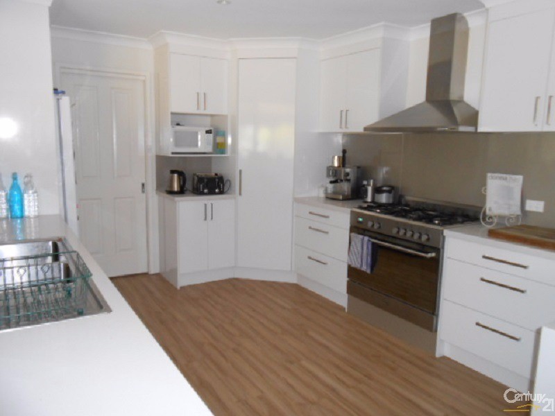 33 Kelly Road, Parkes NSW 2870