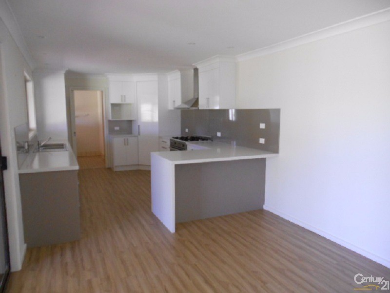 33 Kelly Road, Parkes NSW 2870