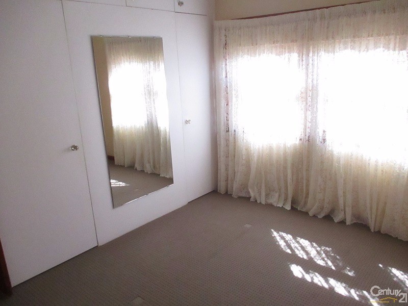 27 Mitchell Street, Parkes NSW 2870