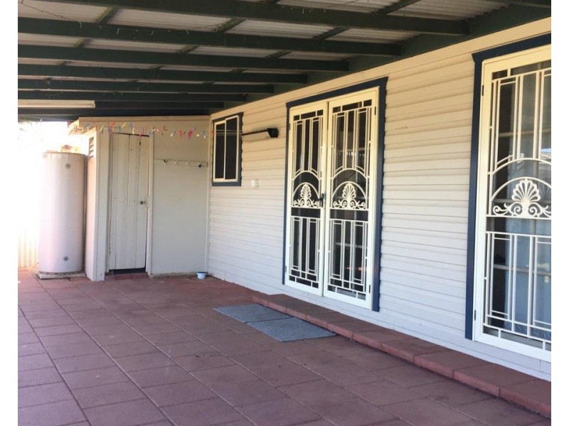 116 Currajong St, Parkes NSW 2870