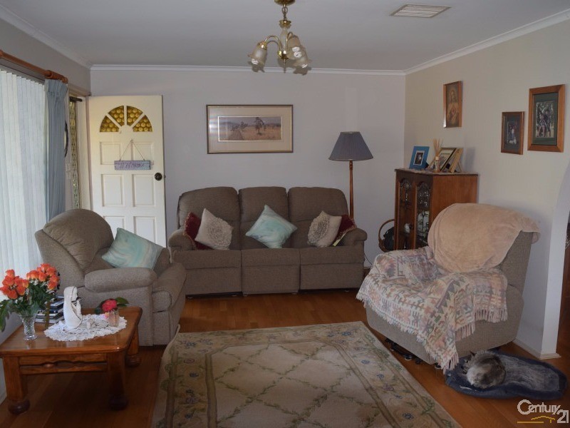 260  Nash Street, Parkes NSW 2870