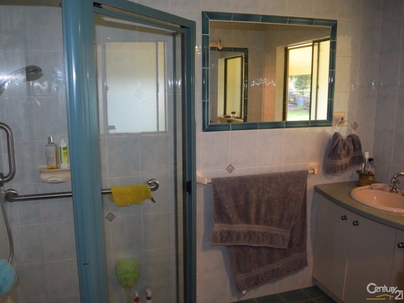 260  Nash Street, Parkes NSW 2870