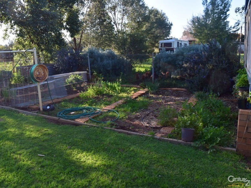 260  Nash Street, Parkes NSW 2870