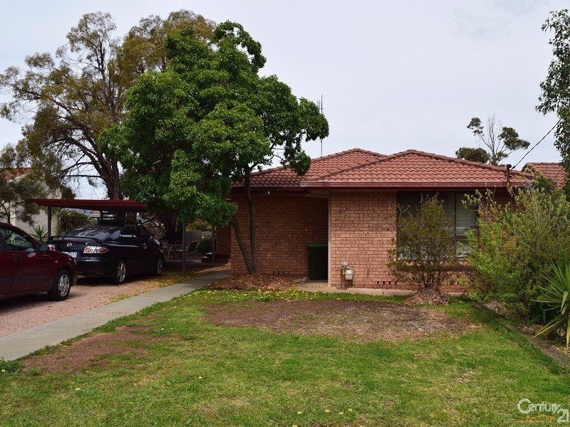 2 Lotus Place, Parkes NSW 2870