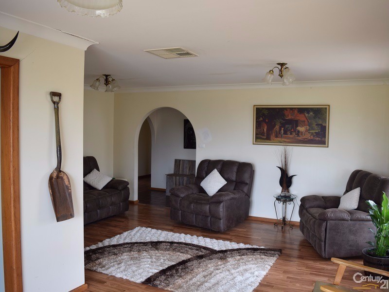 2 Lotus Place, Parkes NSW 2870
