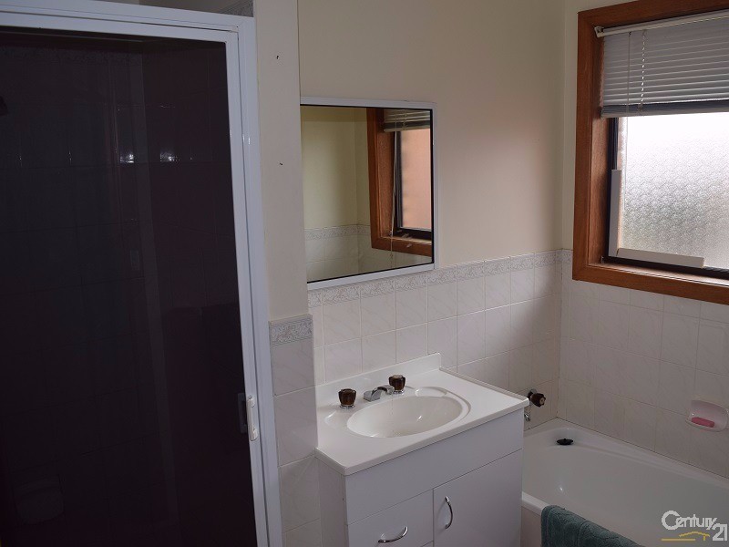 2 Lotus Place, Parkes NSW 2870