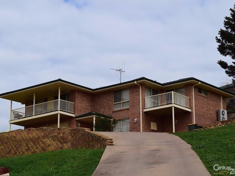 8 Valley View Place, Parkes NSW 2870
