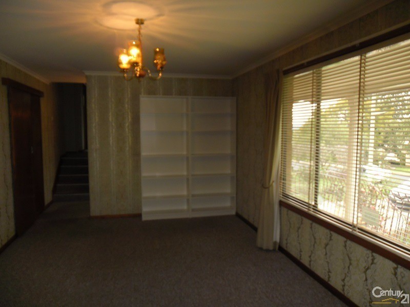 30  Reid St, Parkes NSW 2870