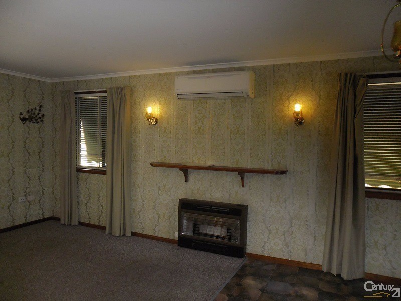30  Reid St, Parkes NSW 2870
