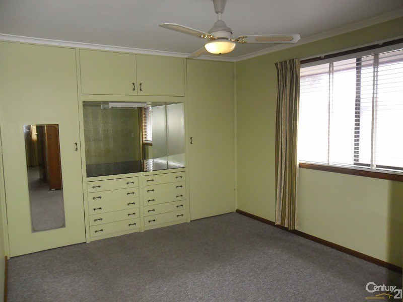 30  Reid St, Parkes NSW 2870