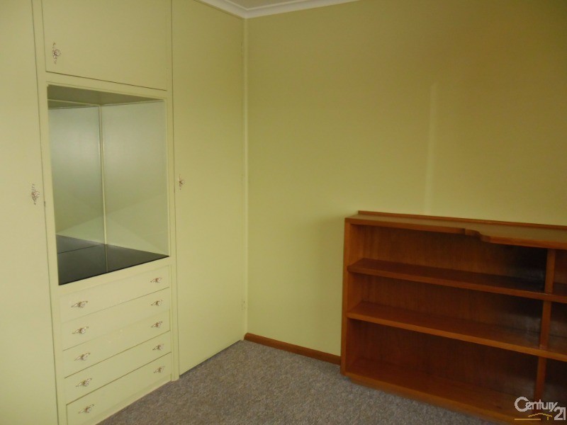 30  Reid St, Parkes NSW 2870