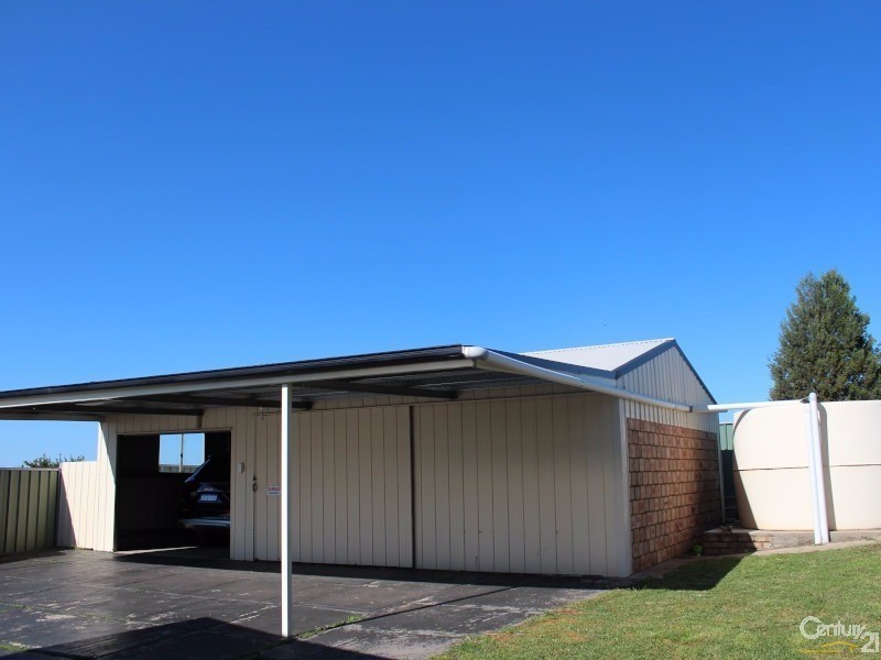 19  Alder Avenue, Parkes NSW 2870