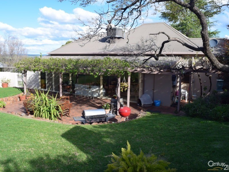 28 Gap Street, Parkes NSW 2870