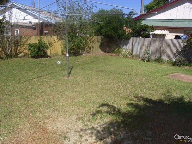 63 Bushman Street, Parkes NSW 2870