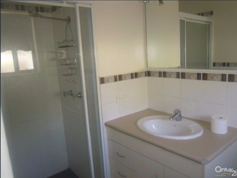 10 Werona Place, Parkes NSW 2870