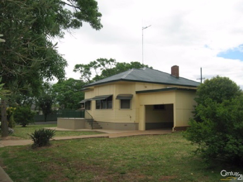 7-9 Clarinda Street, Parkes NSW 2870