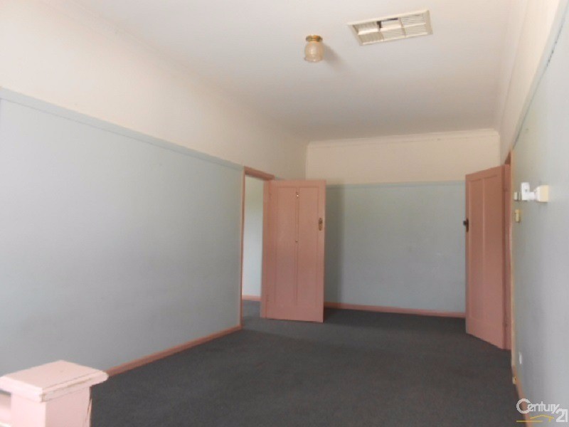 3/25  Church Street, Parkes NSW 2870