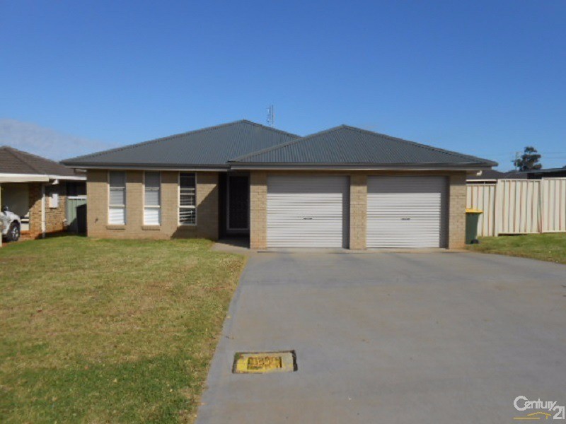 1 Thomas Tom Crescent, Parkes NSW 2870