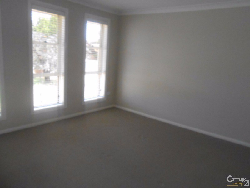 1 Thomas Tom Crescent, Parkes NSW 2870