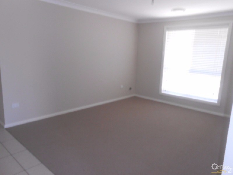 1 Thomas Tom Crescent, Parkes NSW 2870