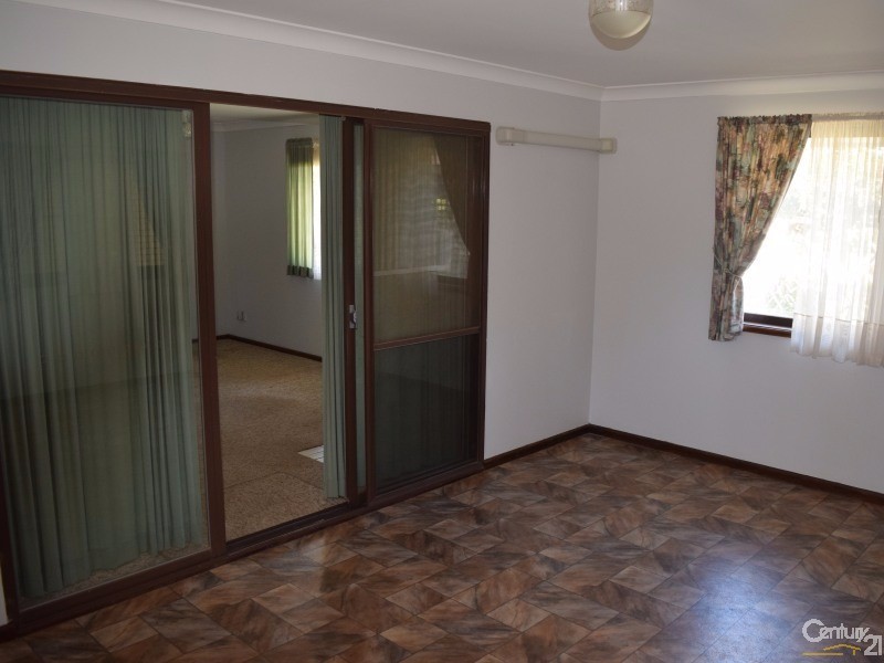 31 Moor Street, Parkes NSW 2870